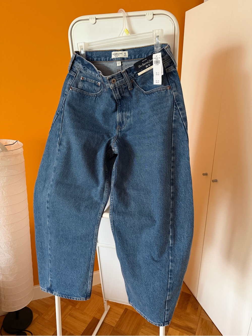 Abercrombie&Fitch Curve Love Mid Rise Barrel Jean - Picture 8 of 16